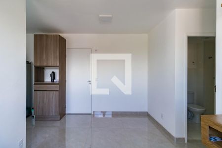Sala de apartamento para alugar com 2 quartos, 41m² em Parque Arariba, São Paulo