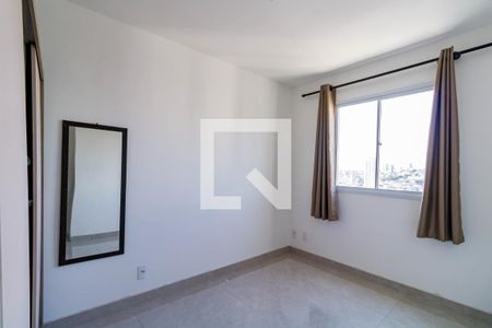 Quarto 1 de apartamento para alugar com 2 quartos, 41m² em Parque Arariba, São Paulo