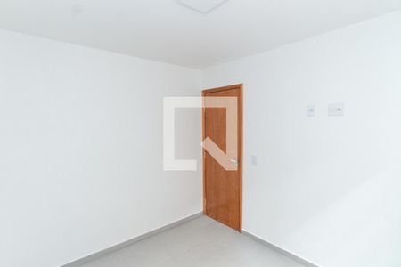 Quarto 1 de apartamento para alugar com 2 quartos, 39m² em Parque Vitoria, São Paulo