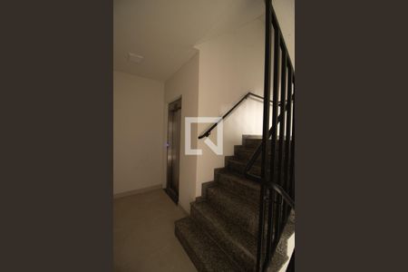 Elevador de apartamento à venda com 2 quartos, 46m² em Parque Vitoria, São Paulo