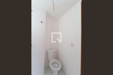 Banheiro de apartamento à venda com 2 quartos, 44m² em Parque Vitoria, São Paulo
