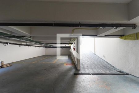 Garagem de apartamento à venda com 2 quartos, 44m² em Parque Vitoria, São Paulo