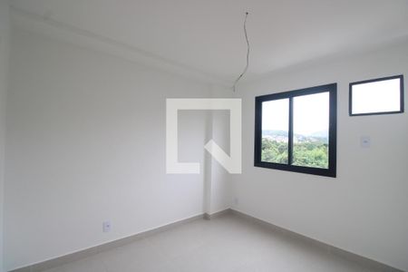 Quarto de apartamento à venda com 2 quartos, 80m² em Taquara, Rio de Janeiro