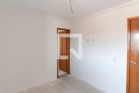 Suíte   de apartamento à venda com 2 quartos, 44m² em Parque Vitoria, São Paulo