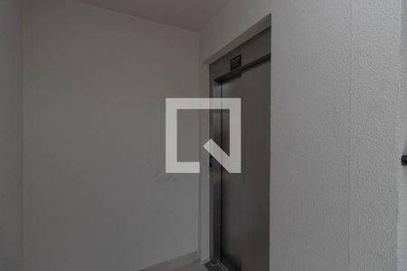 Elevador de apartamento à venda com 2 quartos, 57m² em Parque Vitoria, São Paulo