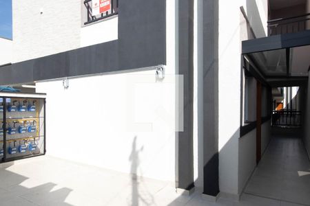 Entrada de apartamento à venda com 2 quartos, 44m² em Parque Vitoria, São Paulo