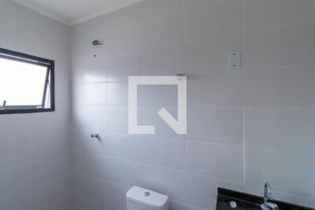 Banheiro do quarto 3 - Suíte de casa de condomínio para alugar com 3 quartos, 70m² em Jardim Ipes, Cotia