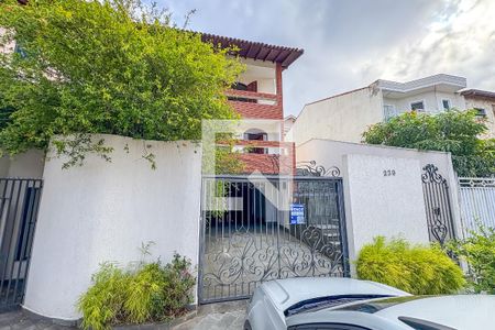 Fachada de casa à venda com 4 quartos, 357m² em Nova Petrópolis, São Bernardo do Campo