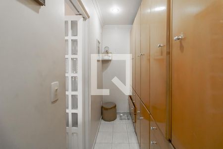Closet de casa à venda com 3 quartos, 350m² em Vila Sao Francisco (zona Leste), São Paulo