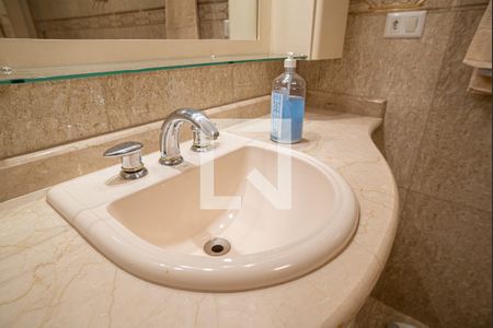 Banheiro 1 de apartamento à venda com 3 quartos, 139m² em Bela Vista, São Paulo