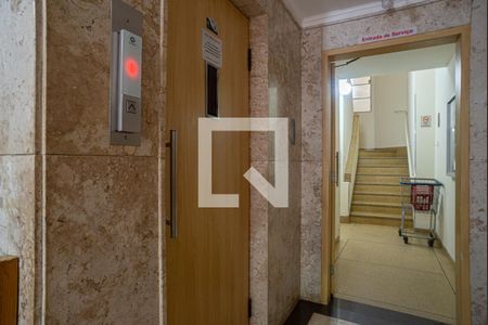 Área comum - Elevador de apartamento à venda com 3 quartos, 139m² em Bela Vista, São Paulo