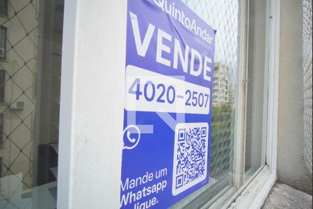 Adesivo na Janela de apartamento à venda com 1 quarto, 45m² em Auxiliadora, Porto Alegre