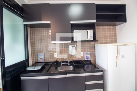 Cozinha de kitnet/studio para alugar com 1 quarto, 27m² em Cidade Monções, São Paulo