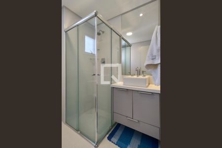 Banheiro da Suíte de apartamento para alugar com 2 quartos, 105m² em Canto do Forte, Praia Grande