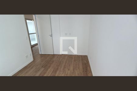 Quarto de apartamento para alugar com 2 quartos, 90m² em Parque Esplanada, Embu das Artes