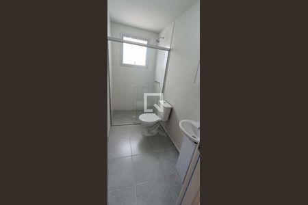 Banheiro da Suíte de apartamento para alugar com 2 quartos, 90m² em Parque Esplanada, Embu das Artes