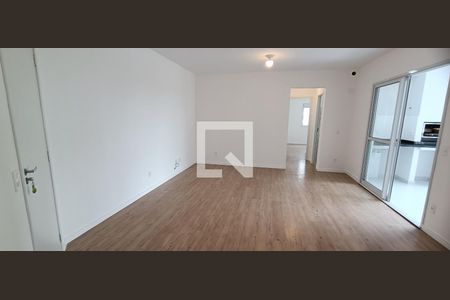 Sala de apartamento para alugar com 2 quartos, 82m² em Parque Esplanada, Embu das Artes