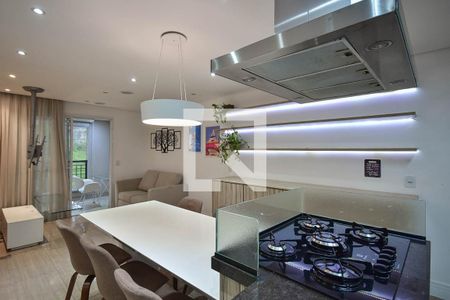 Sala de apartamento para alugar com 2 quartos, 70m² em Vila Suzana, São Paulo