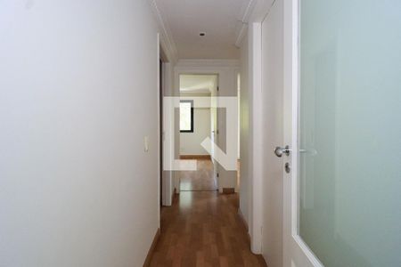 Corredor de apartamento à venda com 4 quartos, 131m² em Vila Andrade, São Paulo