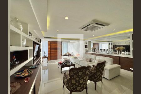 Sala de casa de condomínio à venda com 6 quartos, 300m² em Recreio dos Bandeirantes, Rio de Janeiro