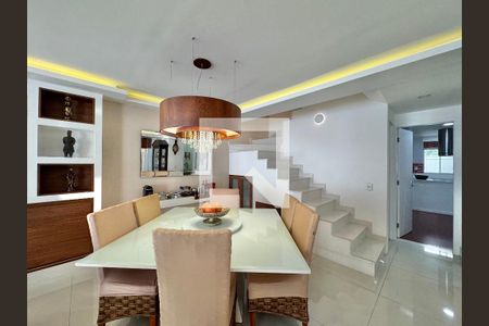 Sala de casa de condomínio à venda com 6 quartos, 300m² em Recreio dos Bandeirantes, Rio de Janeiro