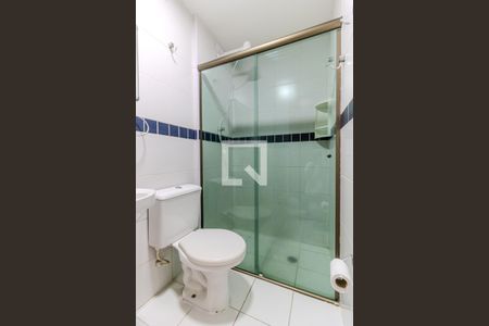 Banheiro de kitnet/studio para alugar com 1 quarto, 33m² em Santa Ifigênia, São Paulo