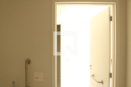 Banheiro de kitnet/studio à venda com 1 quarto, 27m² em Vila Romana, São Paulo