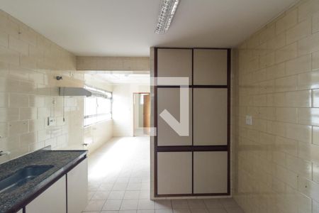 Cozinha de apartamento para alugar com 2 quartos, 95m² em Santa Cecilia, São Paulo
