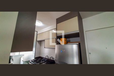 Cozinha de apartamento à venda com 2 quartos, 50m² em Jardim Roberto, Osasco