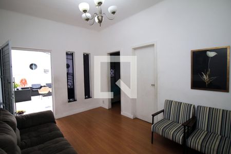 Sala de casa à venda com 3 quartos, 120m² em Olaria, Rio de Janeiro