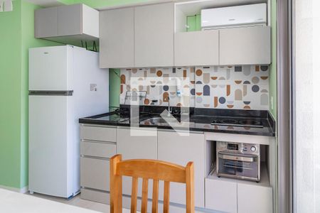 Cozinha de kitnet/studio para alugar com 1 quarto, 27m² em Vila Romana, São Paulo