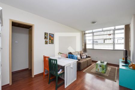 Sala de apartamento à venda com 2 quartos, 80m² em Icaraí, Niterói