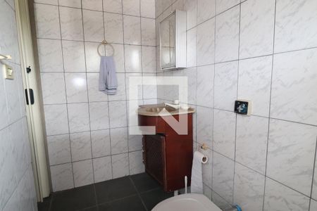 Edícula - Banheiro de casa à venda com 3 quartos, 148m² em Vila Guiomar, Santo André