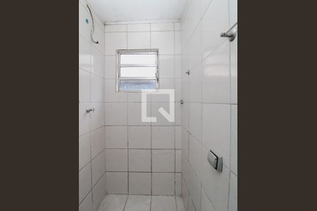 Banheiro de casa para alugar com 1 quarto, 30m² em Jardim Tremembe, São Paulo