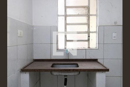 Cozinha de casa para alugar com 1 quarto, 30m² em Jardim Tremembe, São Paulo
