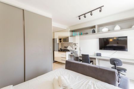 Sala/Quarto de kitnet/studio para alugar com 1 quarto, 30m² em Indianópolis, São Paulo