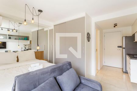 Sala/Quarto de kitnet/studio para alugar com 1 quarto, 30m² em Indianópolis, São Paulo