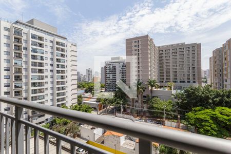 Varanda de kitnet/studio para alugar com 1 quarto, 30m² em Indianópolis, São Paulo