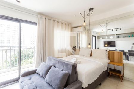 Sala/Quarto de kitnet/studio para alugar com 1 quarto, 30m² em Indianópolis, São Paulo