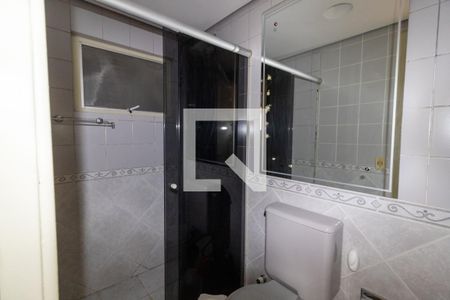 Banheiro de apartamento à venda com 2 quartos, 51m² em Partenon, Porto Alegre