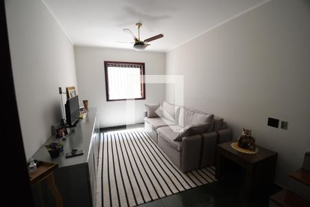 Sala TV de casa para alugar com 5 quartos, 288m² em Vila Brandina, Campinas