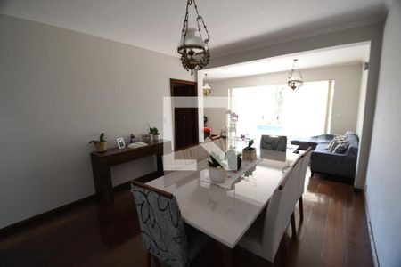 Sala de casa para alugar com 5 quartos, 288m² em Vila Brandina, Campinas