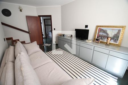 Sala TV de casa para alugar com 5 quartos, 288m² em Vila Brandina, Campinas