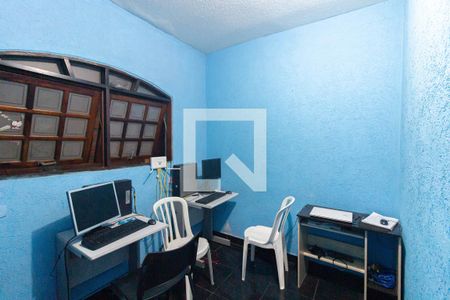 Quarto de casa para alugar com 3 quartos, 165m² em Vila Carmosina, São Paulo