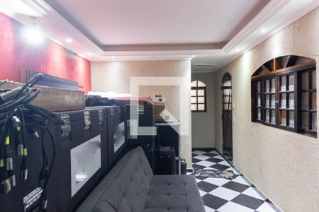 Sala de casa para alugar com 3 quartos, 165m² em Vila Carmosina, São Paulo