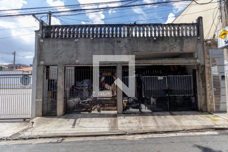 Fachada de casa à venda com 2 quartos, 100m² em Burgo Paulista, São Paulo