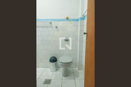 Banheiro de apartamento à venda com 2 quartos, 68m² em Santa Maria Goretti, Porto Alegre