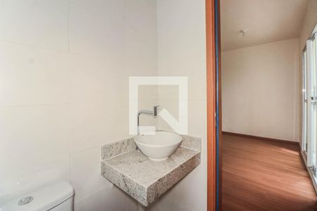 Banheiro de apartamento à venda com 2 quartos, 45m² em Costa E Silva, Porto Alegre