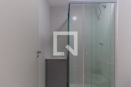 Banheiro de apartamento para alugar com 1 quarto, 15m² em Vila Santa Clara, São Paulo
