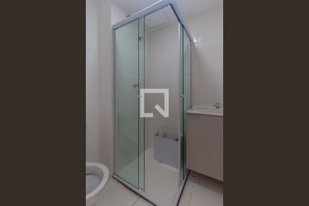 Banheiro de apartamento para alugar com 1 quarto, 15m² em Vila Santa Clara, São Paulo